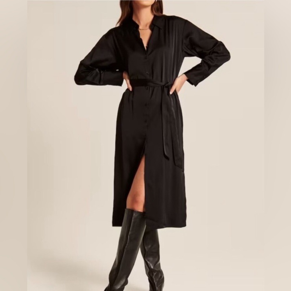 NWT - Abercrombie & Fitch Long-Sleeve Satin Midi Shirt Dress in Black - Size M